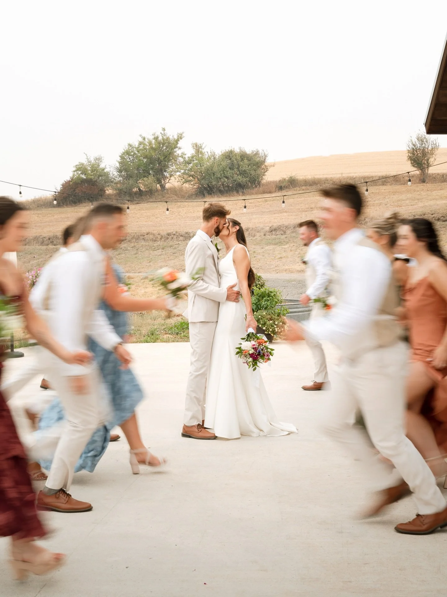 Motion blur 🤌🏼 reminds me of my sports photog days ❤️ #weddingphotography #weddingtrends #blur #idaho #bride #weddinginspiration Venue @morningglory.farm