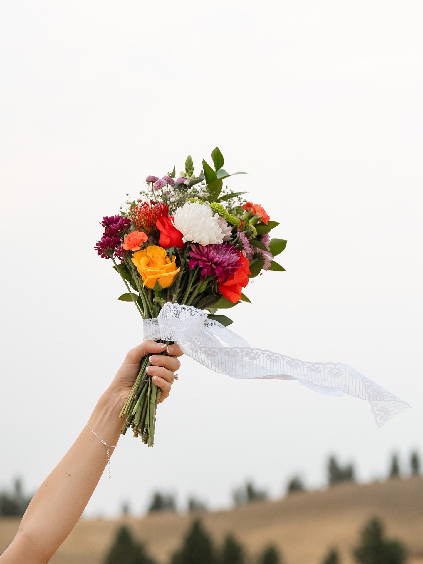 Now booking winter weddings in Arizona🌵

Think warm days, cool nights, soft golden light, open desert landscapes, while Idaho is in its quiet season.

If you love the idea of a winter wedding without the snow, Arizona might be the perfect fit.

Now 