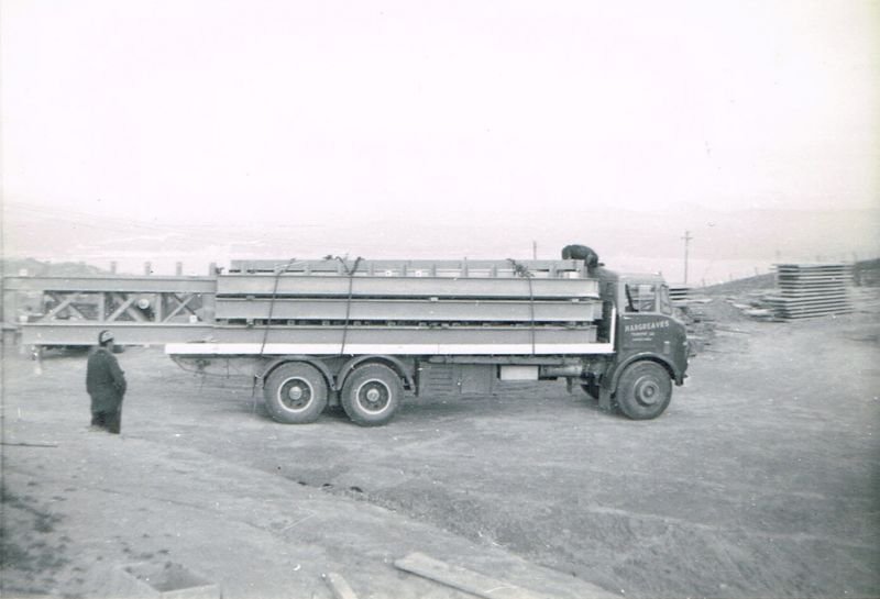 10-Tonne-steel-up-Mt.-Kau-Kau-Wgtn-for-TV-tower-building.jpg