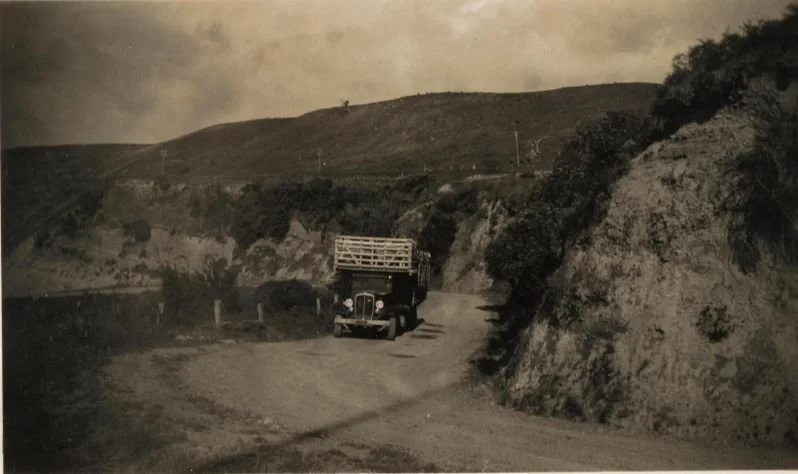 munga-hill-ornmandville-feb-1937.jpg