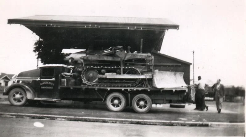 6-wh-fed-menefy-bulldozer-len-willimas-driver.jpg