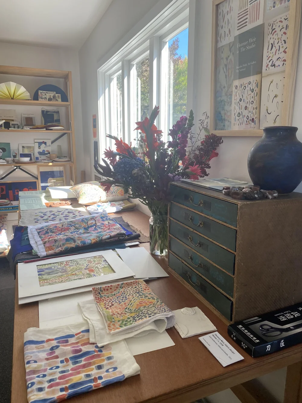 Biography — Julia Holderness