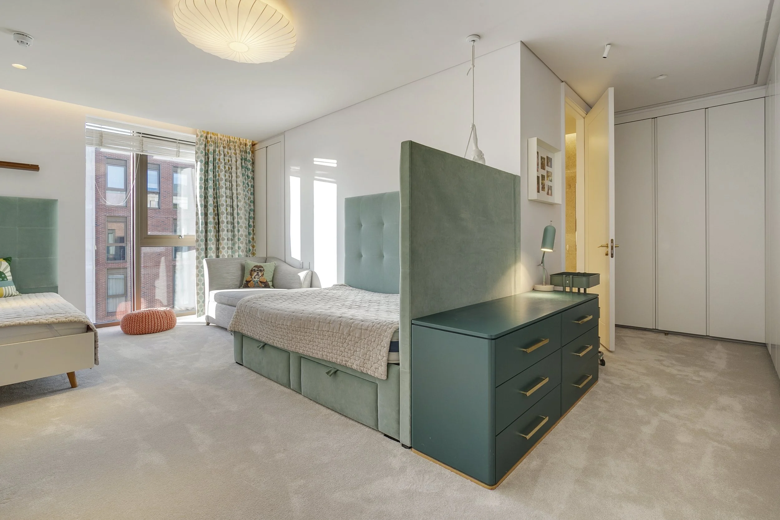 9 - GUEST BEDROOM.jpg