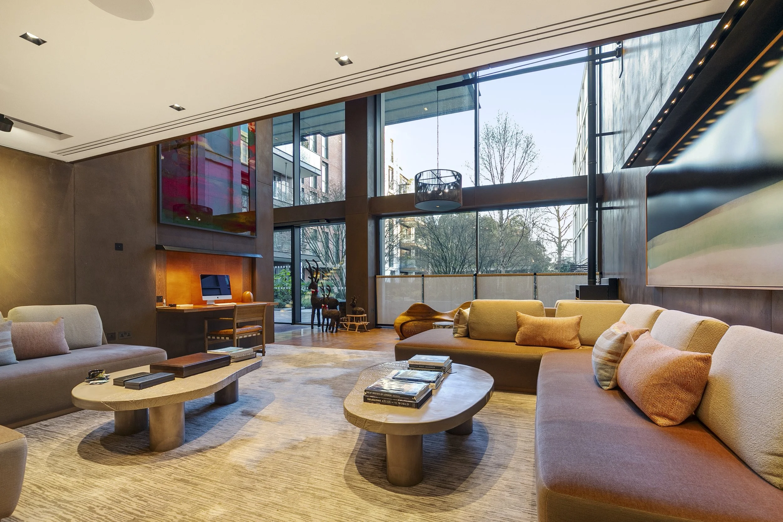 RESIDENTS LOUNGE.jpg