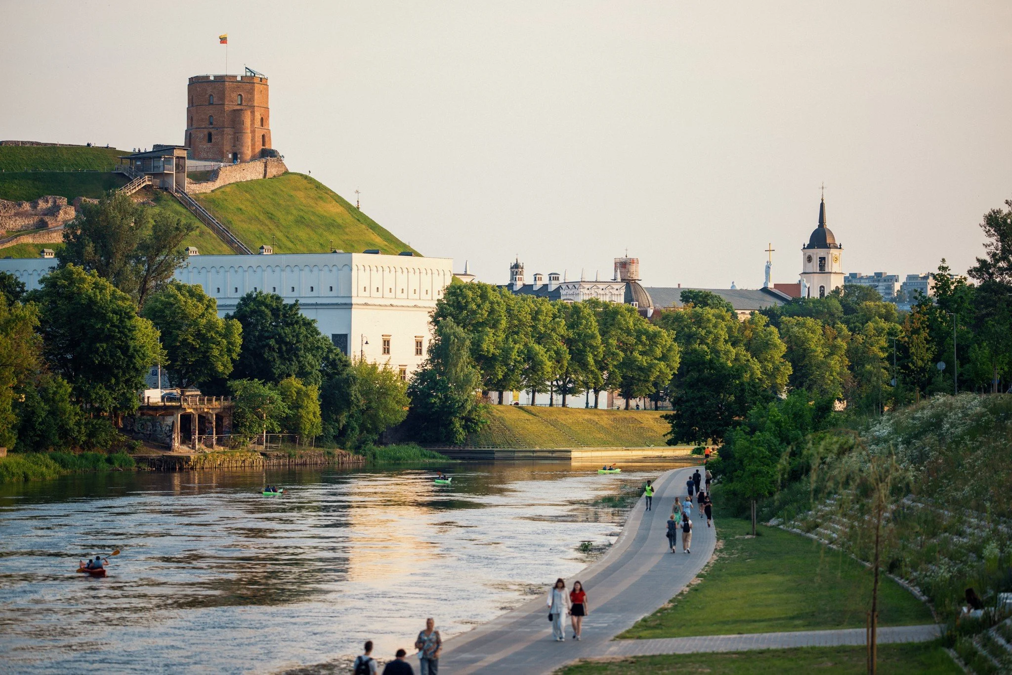 15-GoVilnius-Summer-Sunny-IllustrativePhotos-AHOY-2023-Small (7).jpg