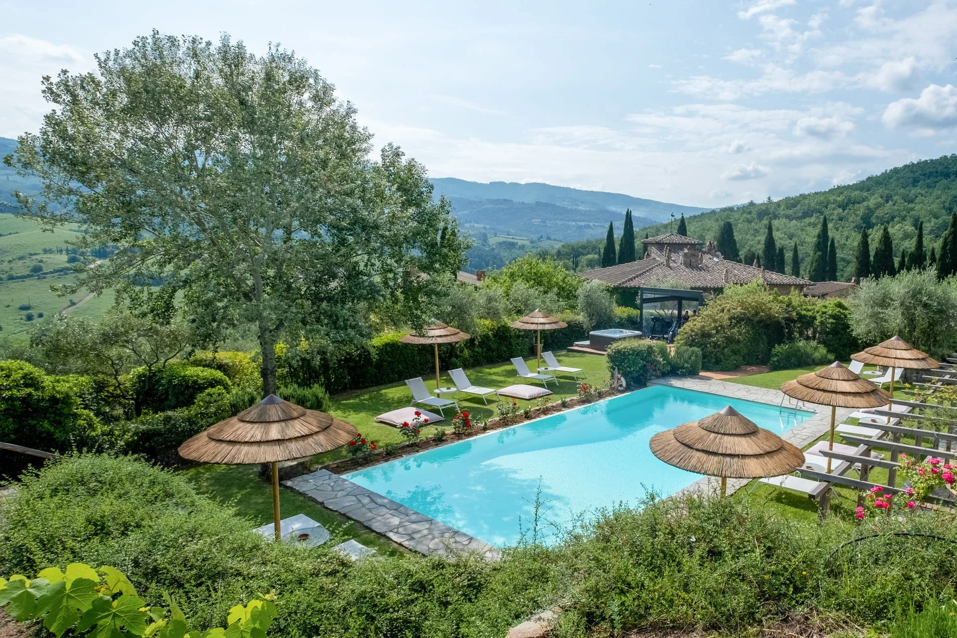 Terre-di-Baccio-Pool-area-2.jpg