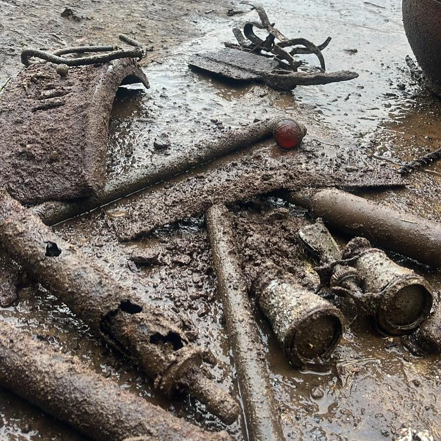 We&rsquo;ve been uncovering all kinds of treasures recently! Todays haul from Will and a pair of binoculars no less! A couple of weeks ago the boys dug up a hidden well! Well, well! 😬

*************************************
Get in touch - we love to 