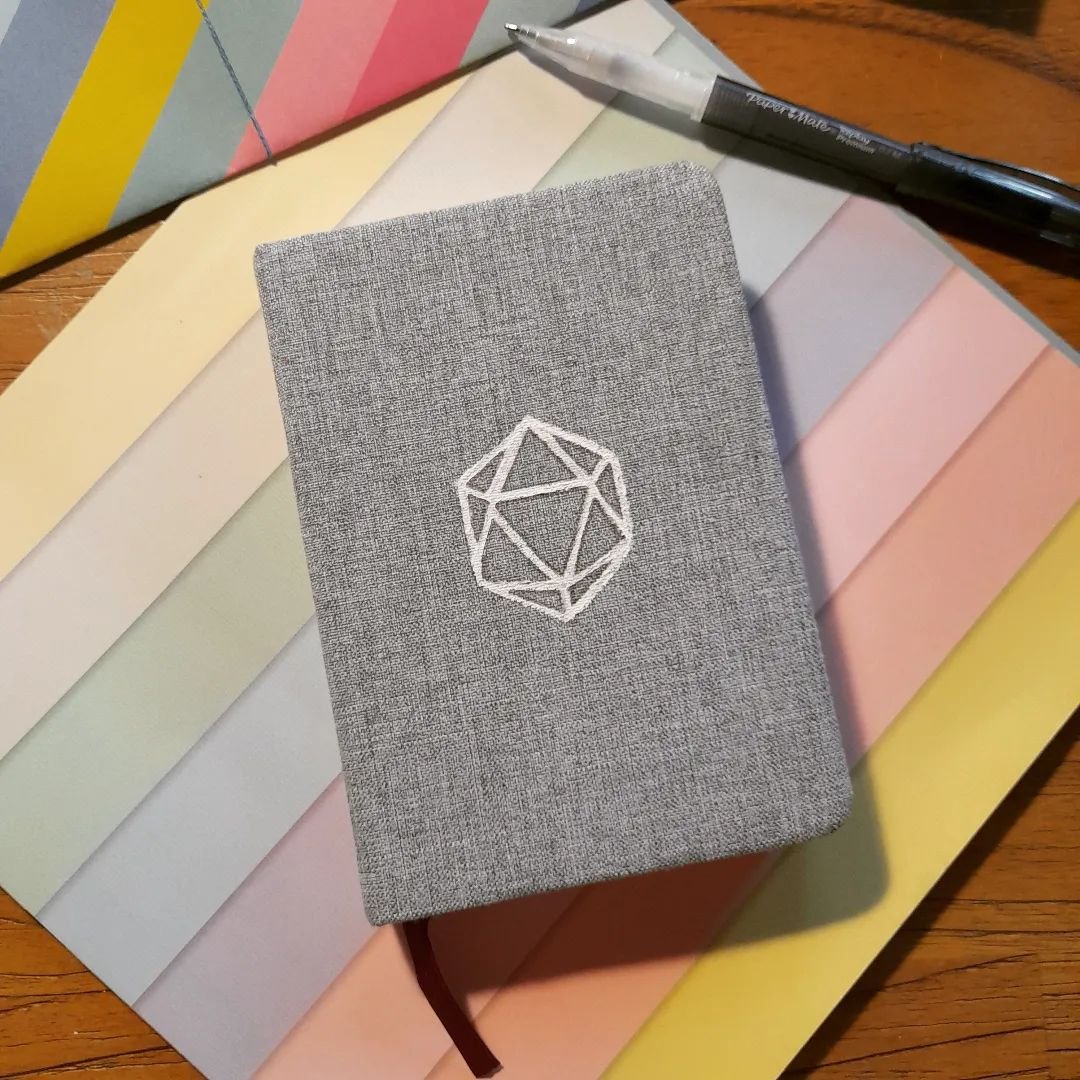 So happy with how this birthday gift turned out for the wonderfully creative Mark @moonstruckdice 

I painted this minimal journal design to fit with his passion for dnd since he makes stunning handmade polyhedral dice sets! 

#yourscordially
#handma