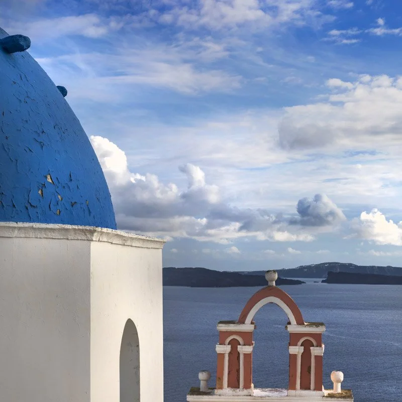 Blue domes in Oia Santorini|伊亞藍頂教堂風景|イアの青いドーム教会