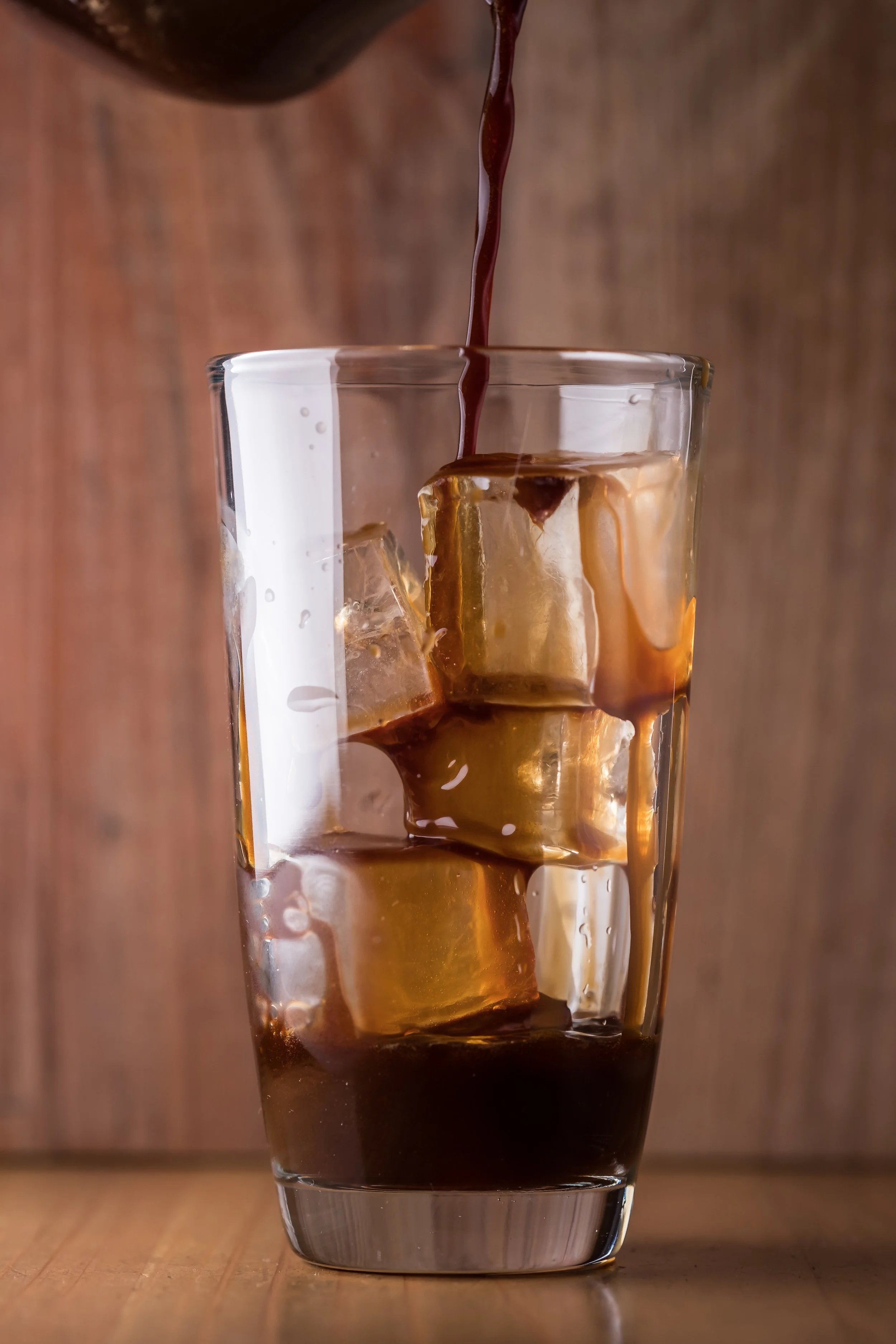 Greek Karma Coffee medium roast, smooth flavor perfect for espresso lovers. 希臘 Karma 中焙咖啡,口感順滑,專為濃縮咖啡愛好者。