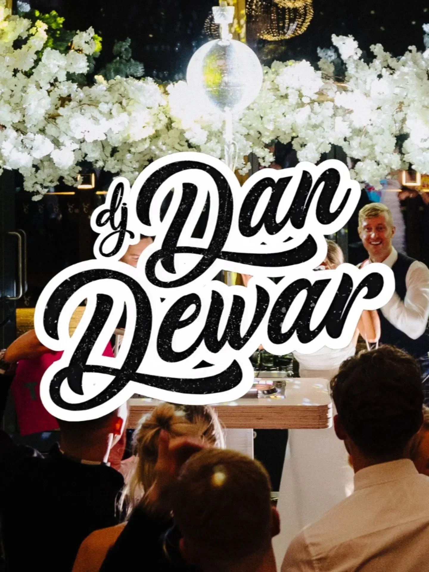 "From first dance to last song" - every moment matters
#weddingdj 🎧💍