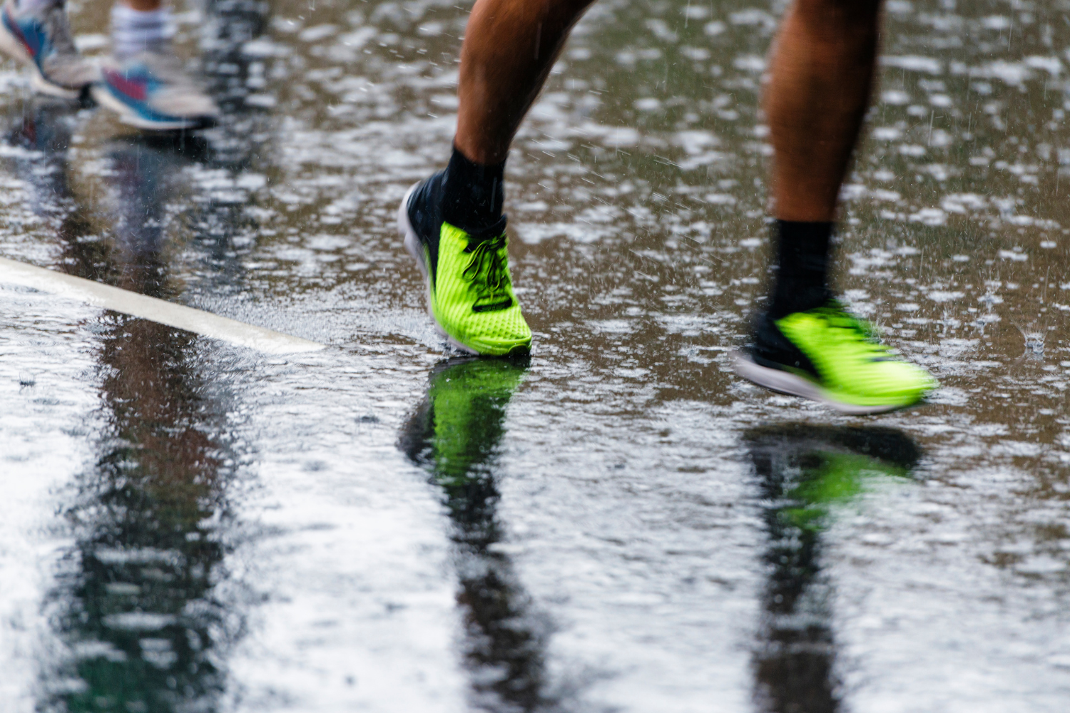 Dam tot Damloop Hardlopers in de regen loperswol wandelwol