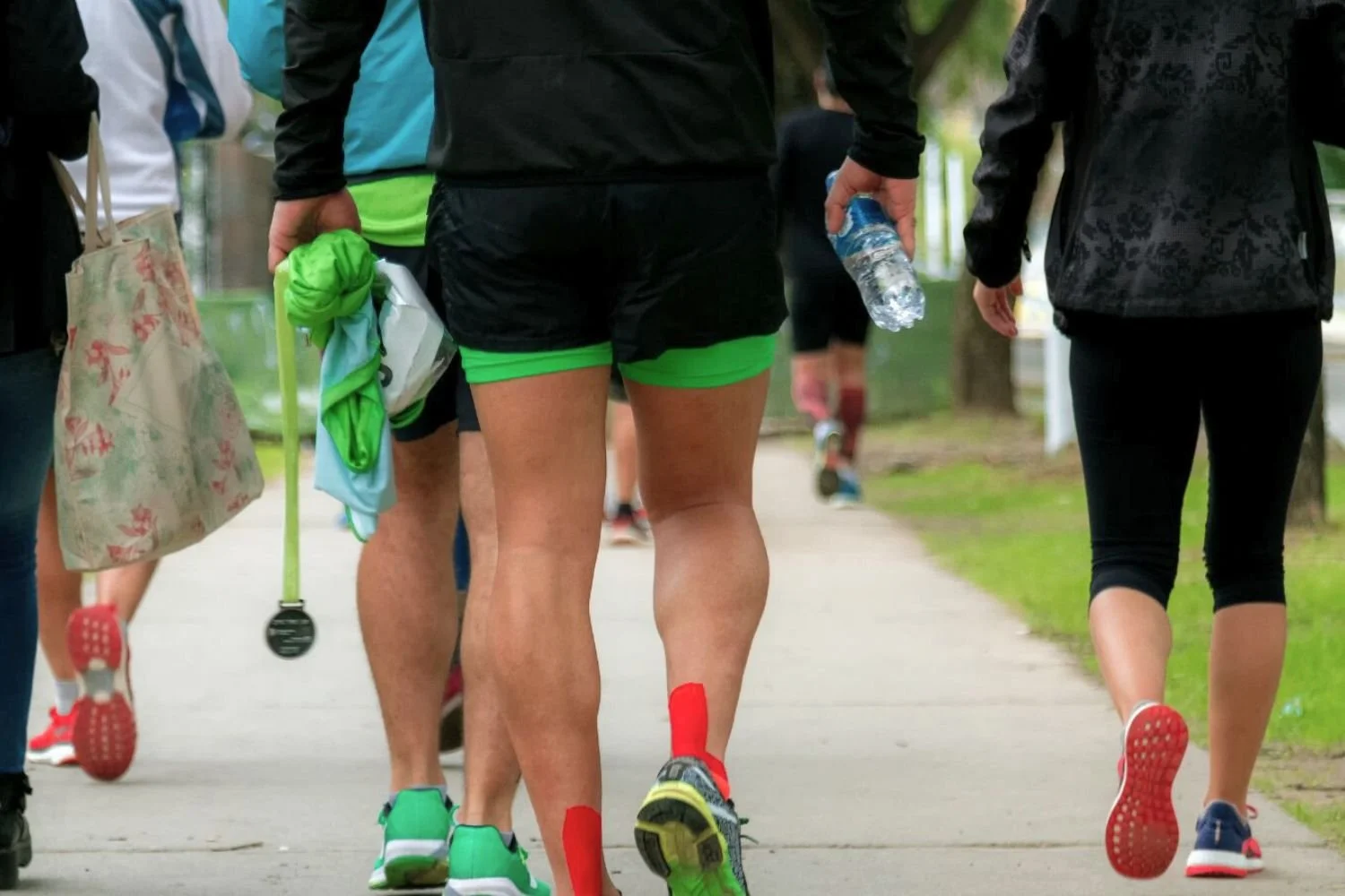 Vierdaagse programma 2026 wandelaars op weg naar start