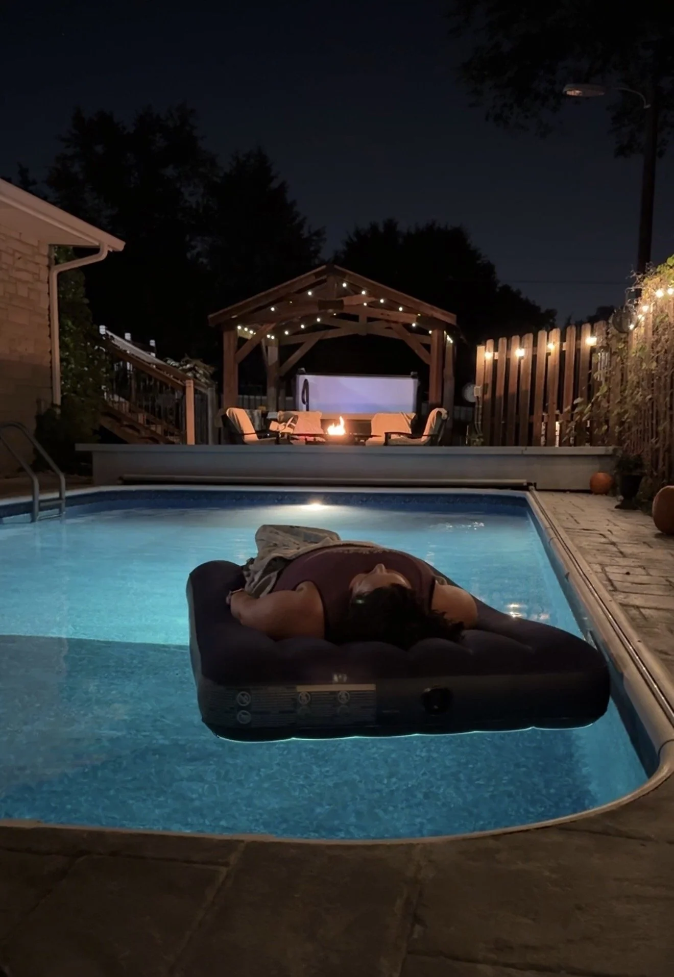 Floating Sound Baths Look Amazing. But Are They Better?