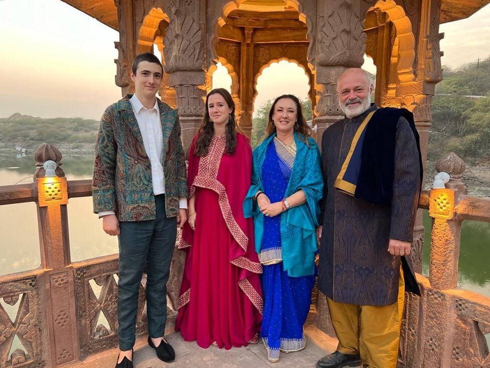 P o s t c a r d / from India. &ldquo;We have returned to France after an amazing two weeks touring Rajasthan with your team. The personalised service from the moment we landed to the moment we flew back out of Delhi was excellent. Each of your tour g