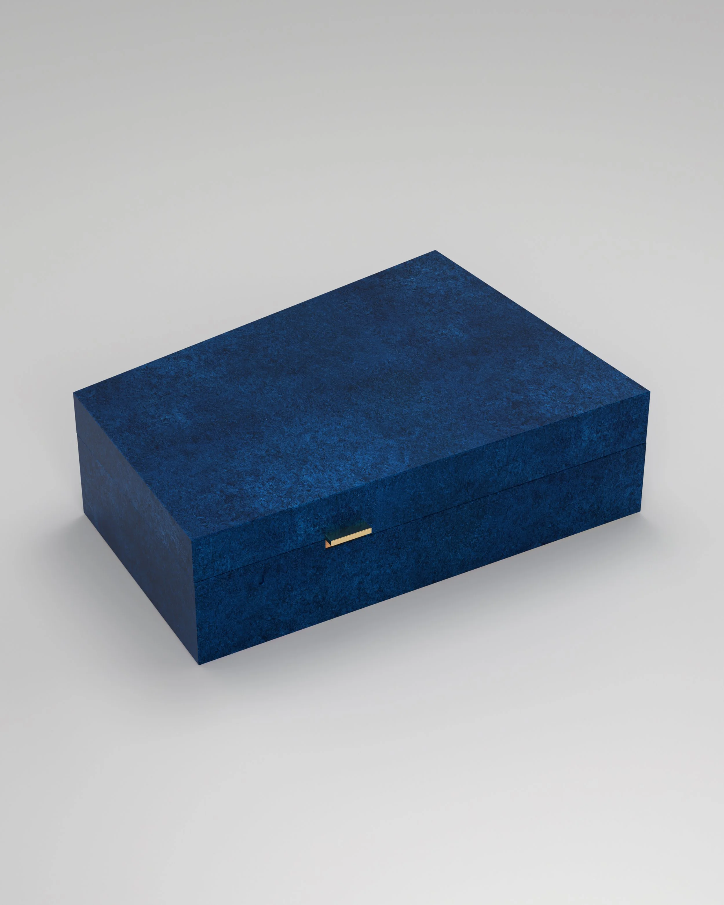 Asymetrical-Metal-iridescent_powder_blue-HornmanAndCo-Humidor-CLOSED.jpg