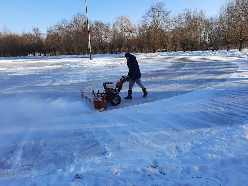 IJsbaan in Nieuwegein 12-2-21 vanaf 12:00 uur open