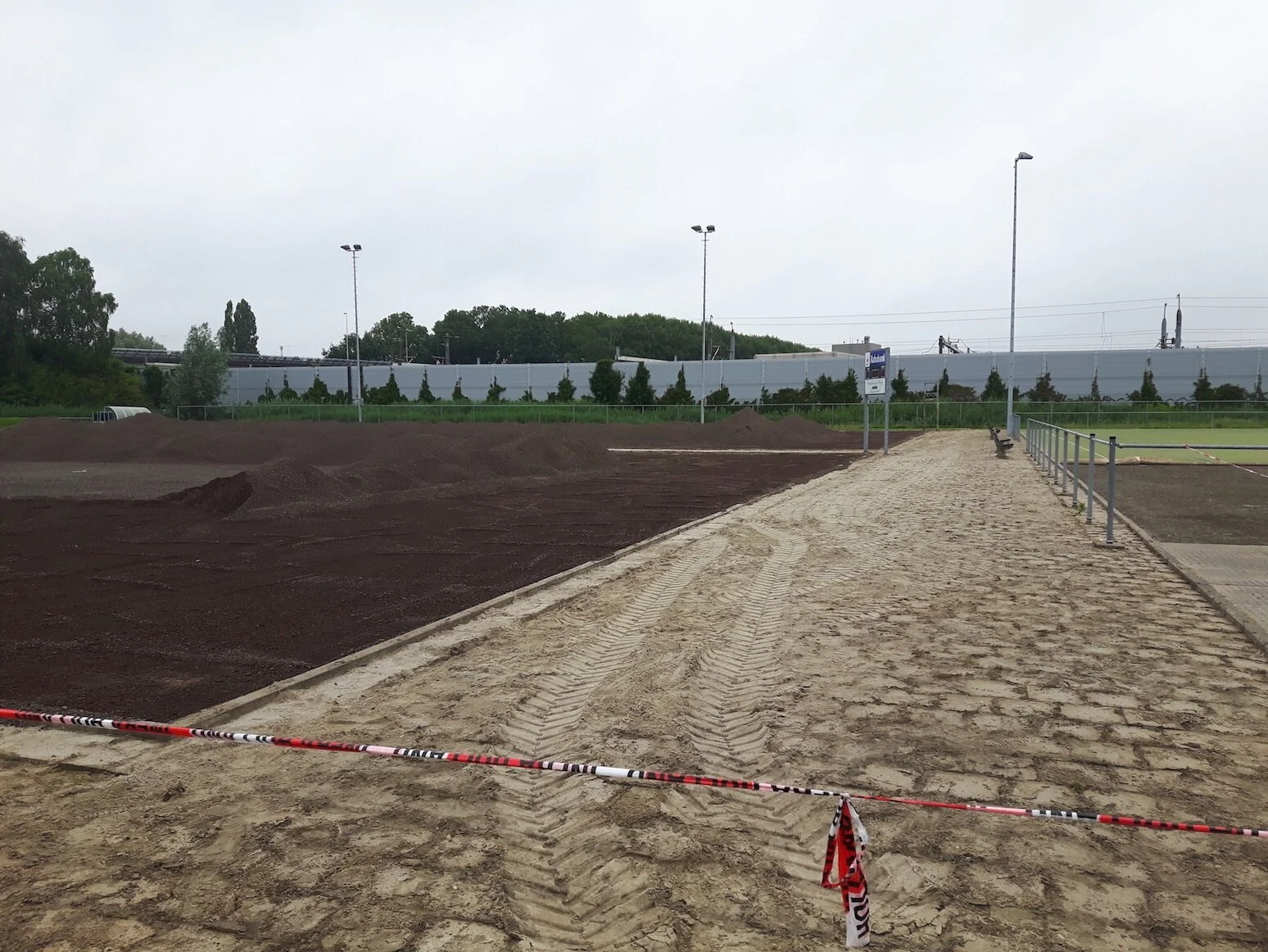 3 nieuwe korfbalvelden bij KV Vitesse in Barendrecht