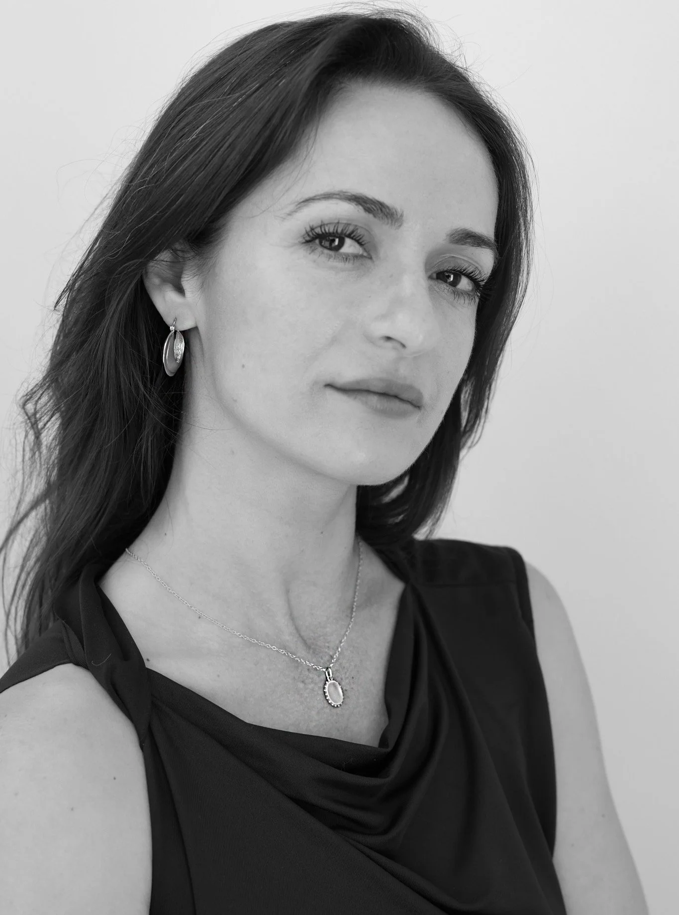 Sometimes it takes just a few good pieces make a strong statement. @chelseydadesky wearing the Alea Cameo and Seam earrings both available on line and @postranchmercantile

#lisaziffdesigns #cameo #aleacameo #seamearrings #handmadeinla