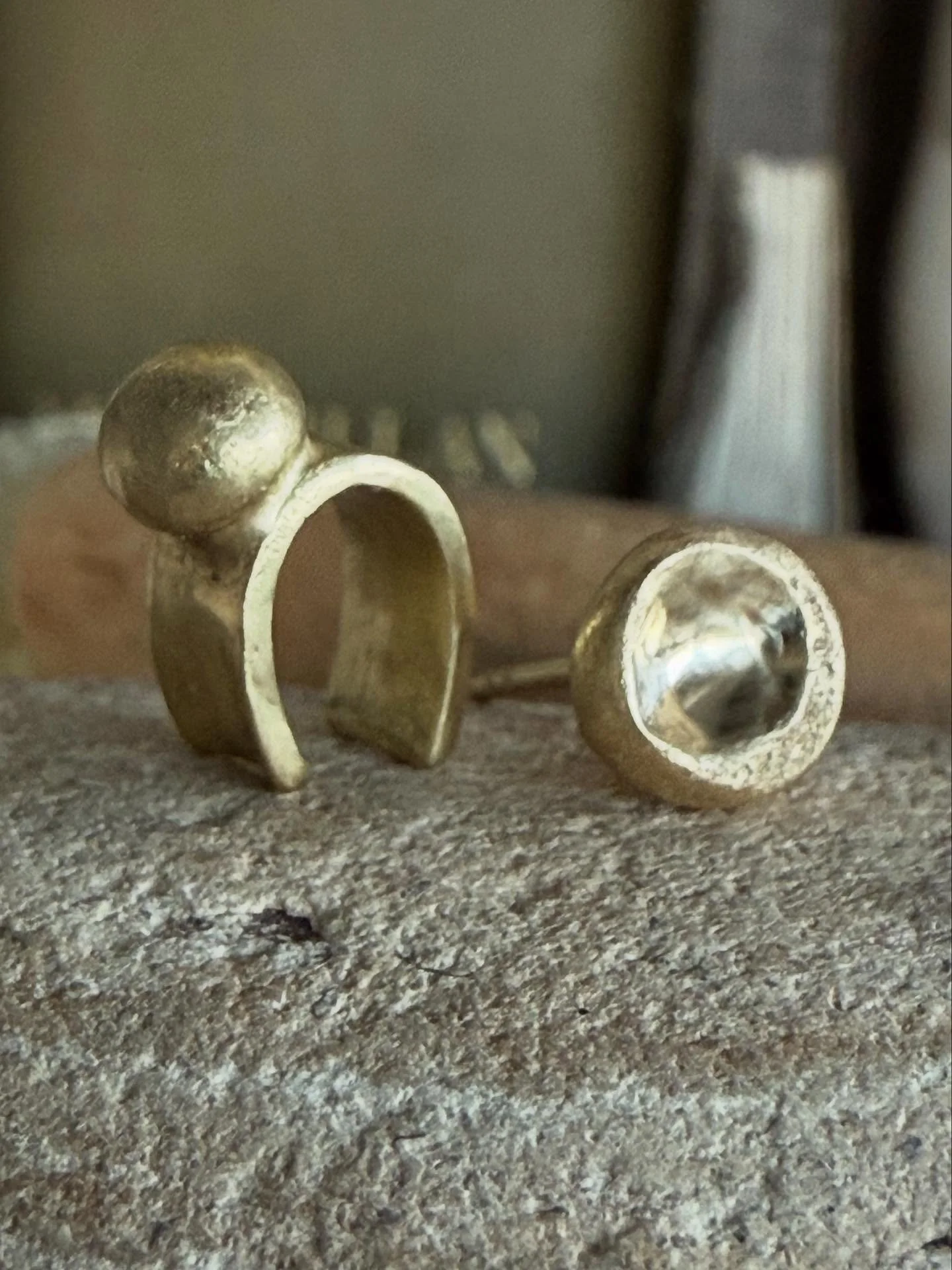 Playing with positive and negative shapes for an 18k Modernist ear cuff and single Impression stud @shibumi_gallery