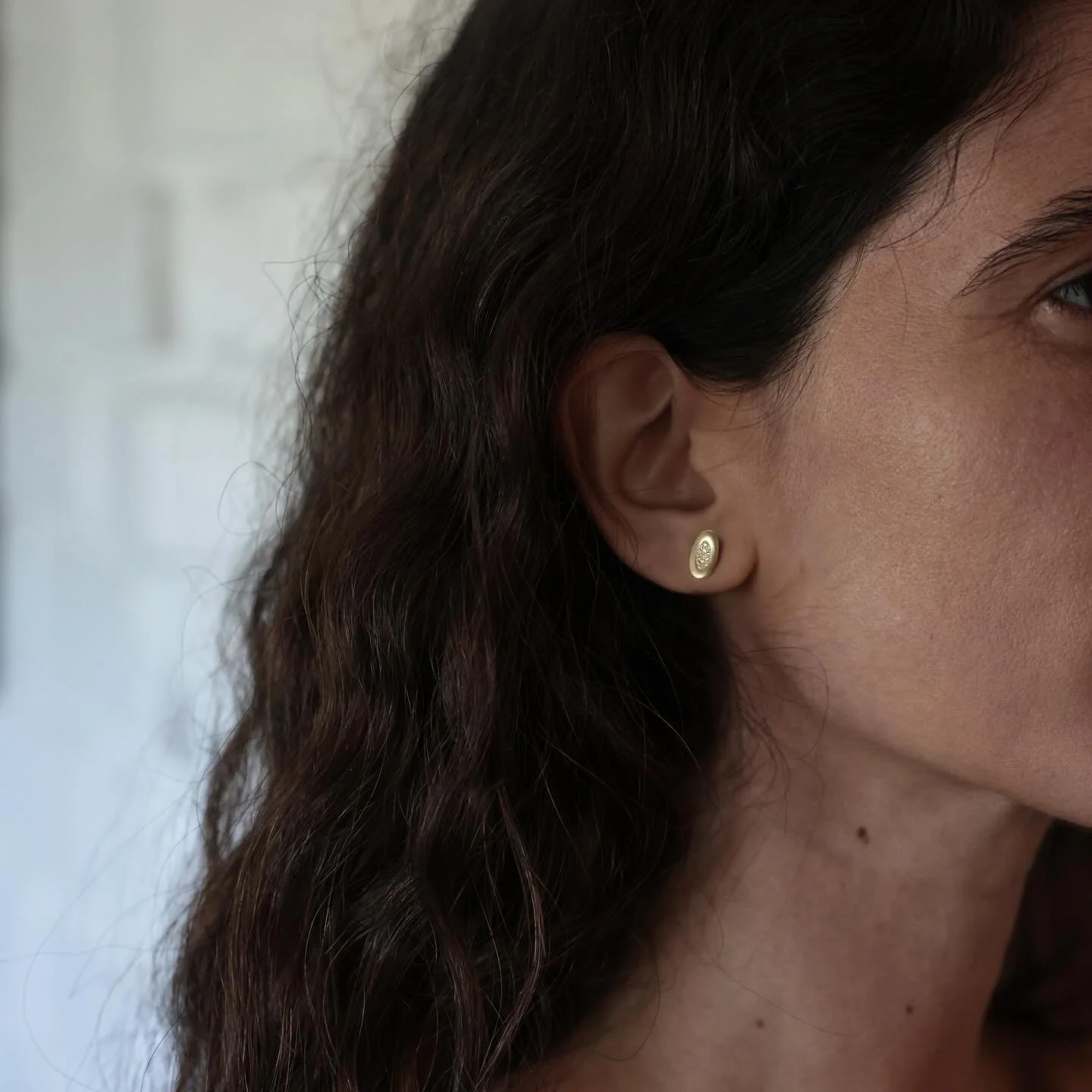 18k Ovum Studs organic, feminine  sparkle for your ears.
available @shibumi_gallery