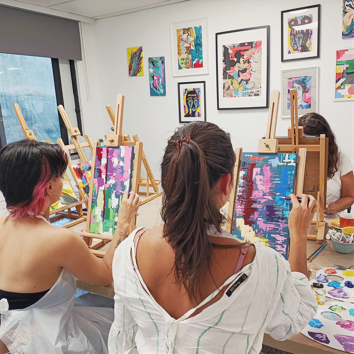 Abstract oil painting workshop, art studio Lisbon Meet Art Studio, painting class lisbon - Copy.jpg