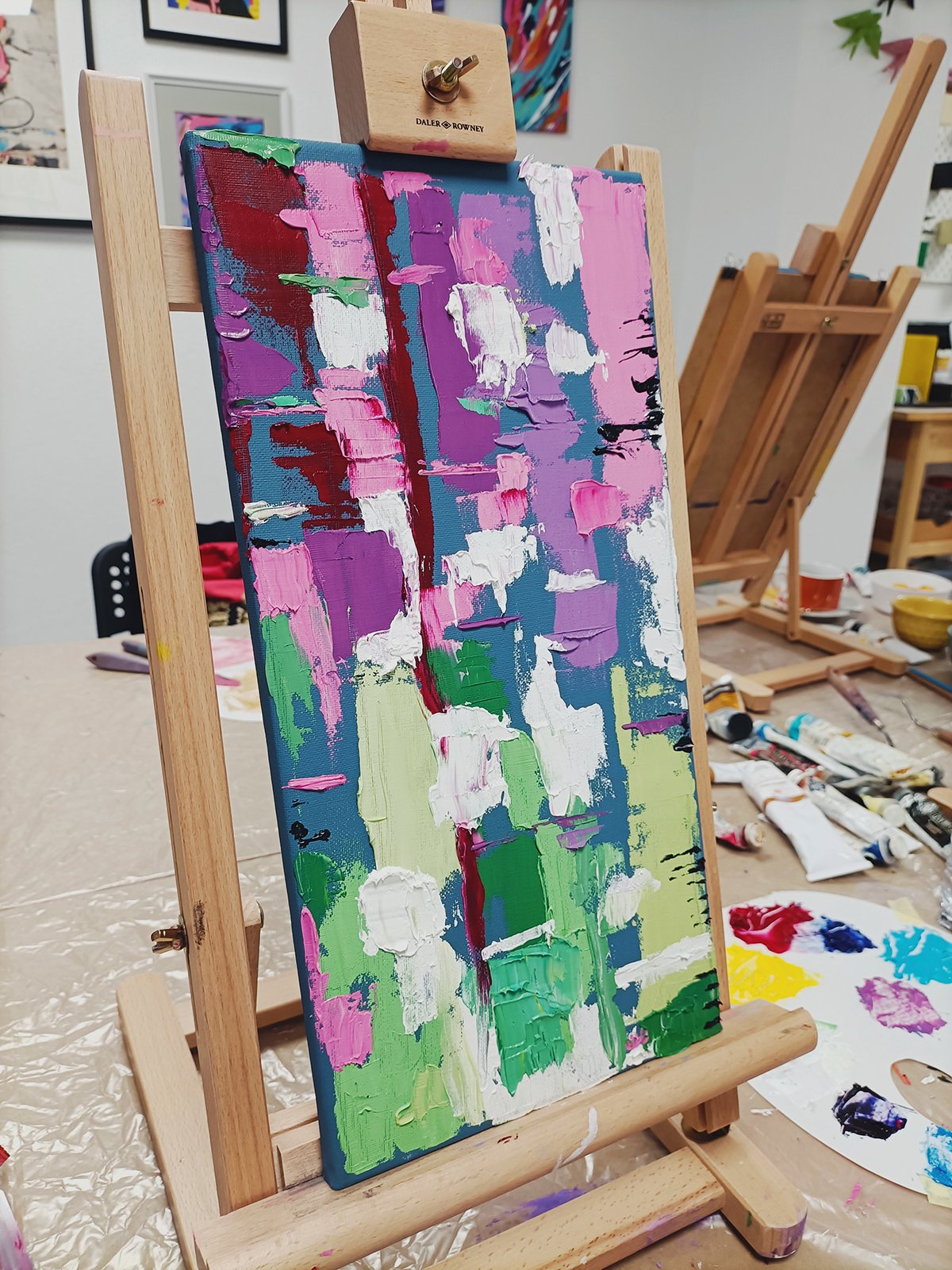 Abstract oil painting workshop, art studio in Lisbon, Meet Art Studio, painting class lisbon - Copy.jpg