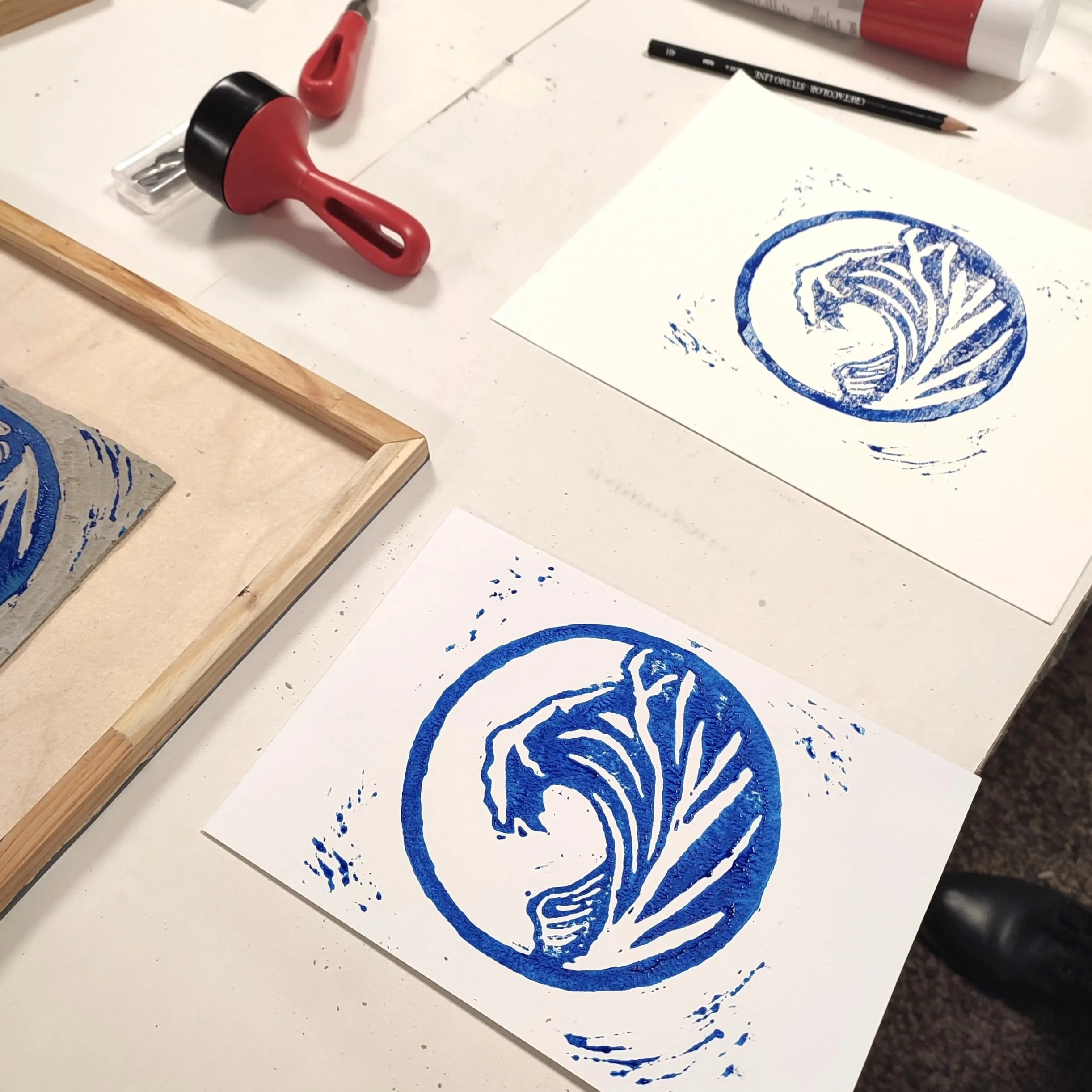 linoleo+artesanato%2C+artprintlisbon%2C+artworkshop%2C+lisbonactivities%2C+linoleo+workshop%2C+carvingworkshopinlisbon.jpg
