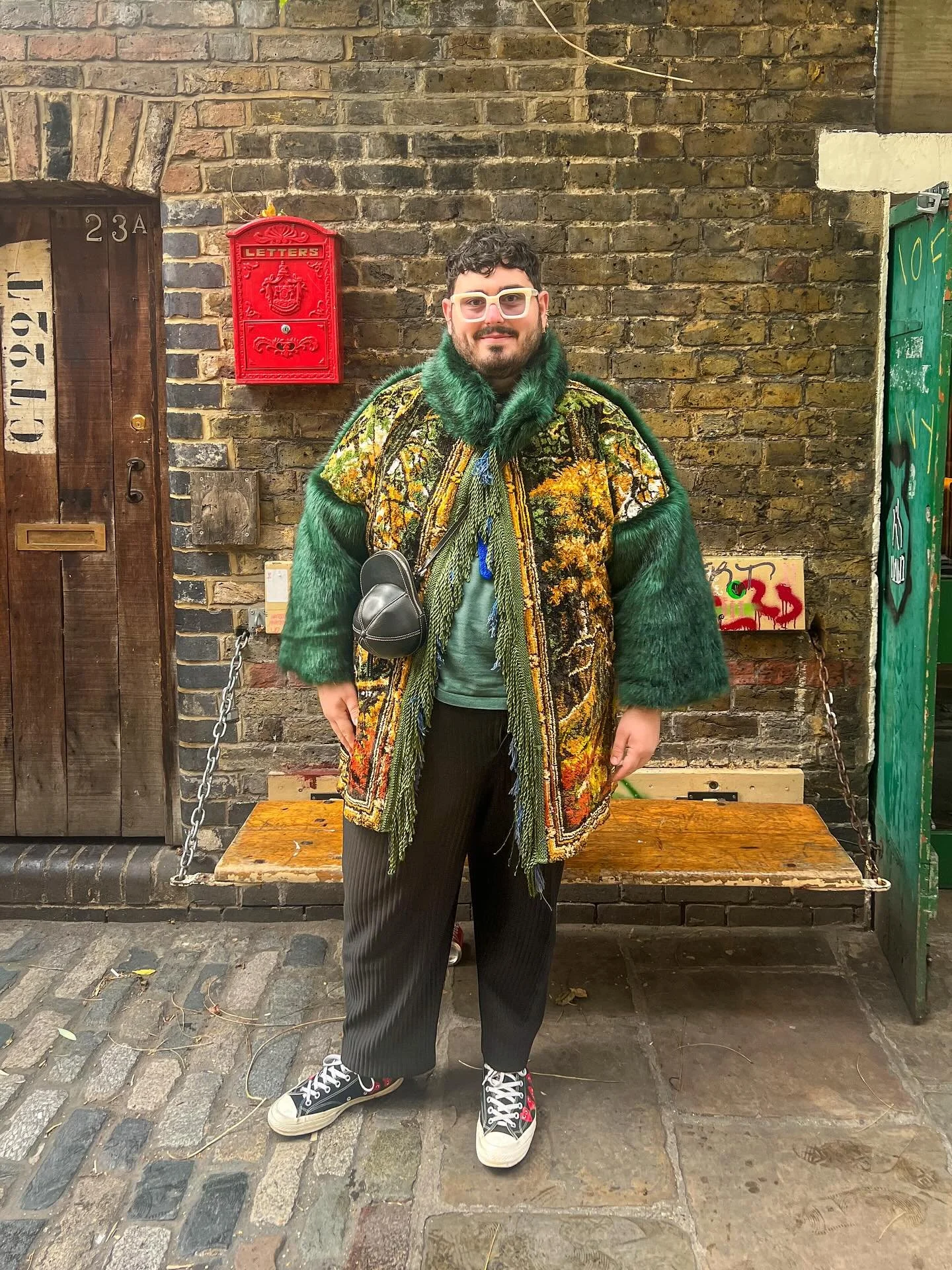 Came home with the coat of dreams today thanks to @aliwalldesign of @wallandjonesshop! And we all know, of course, you can never be too much green in your wardrobe. ๐
Swipe to the end for 400% more piglet in your life.
#fashion #ootd #mensfashion