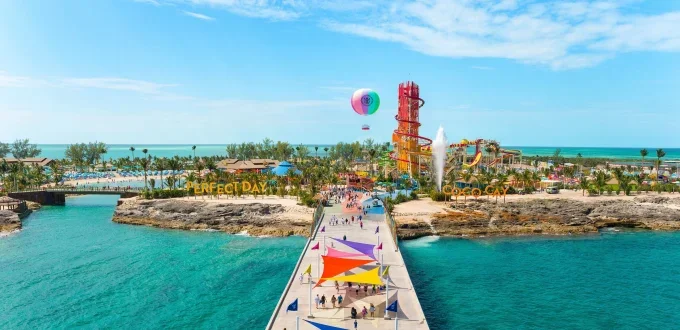 arrivals-plaza-perfect-day-at-cococay-aerial-view-3-680x330.webp