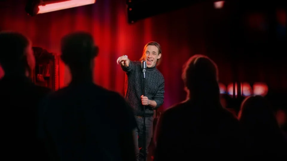 SSTK_Attic_Comedian_2132529143_RET-960x540.webp