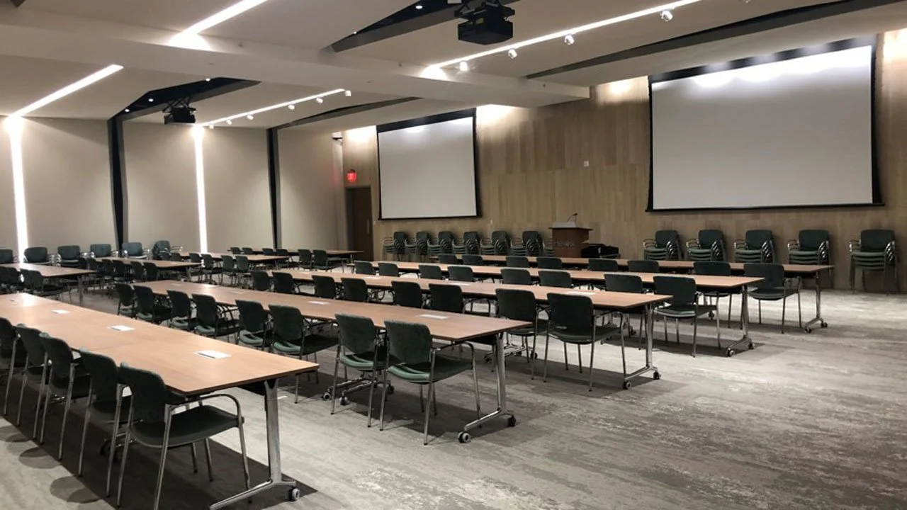helios-education-campus-classroom-meeting-space.jpg