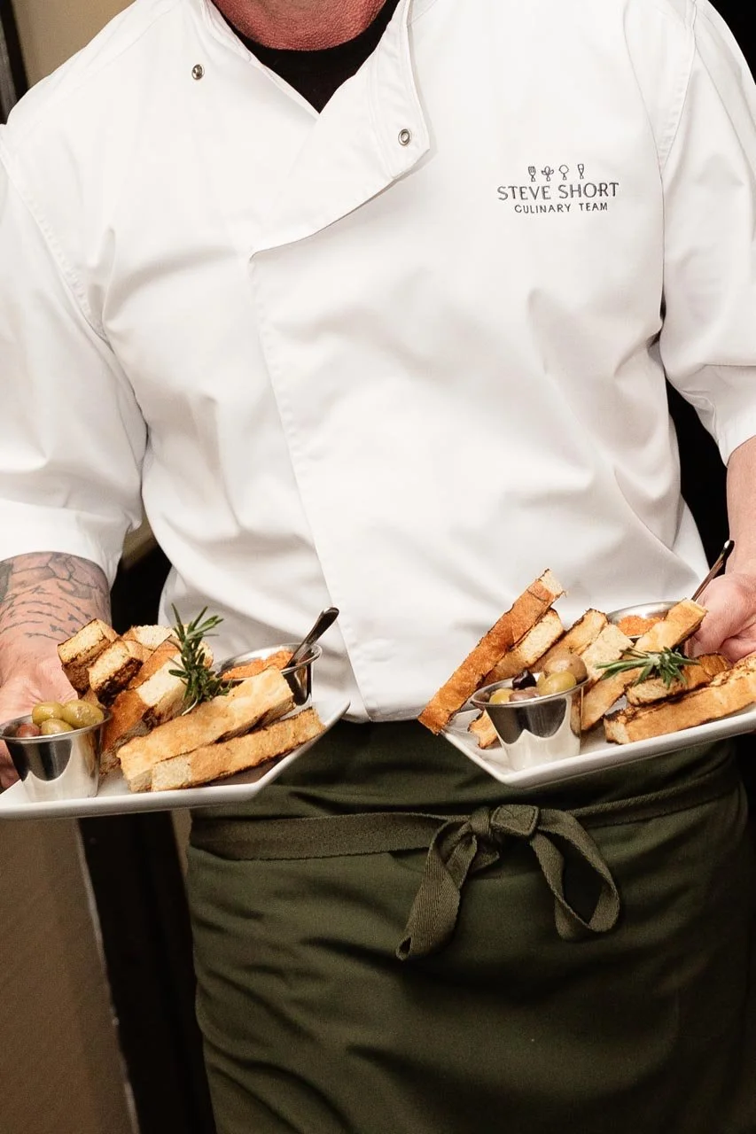 university-club-tempe-chef-appetizer-plating-olives-bread.jpg