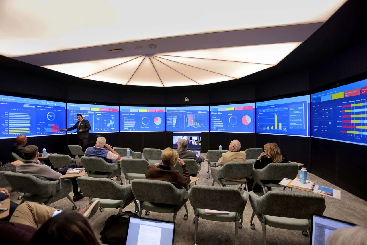 helios-education-campus-boardroom-video-wall-presentation.jpg