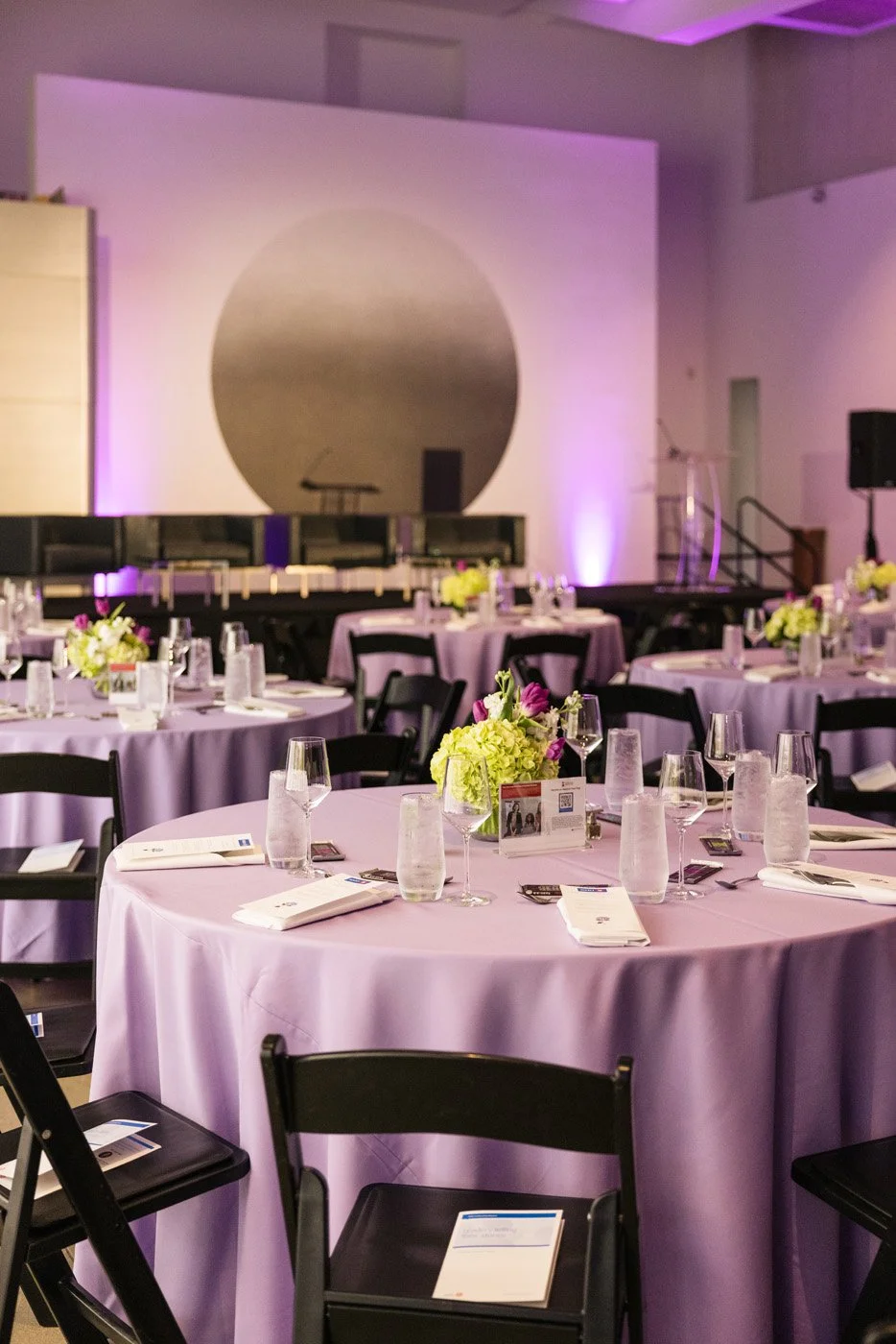phoenix-art-museum-event-space-round-tables-purple-lighting.jpg