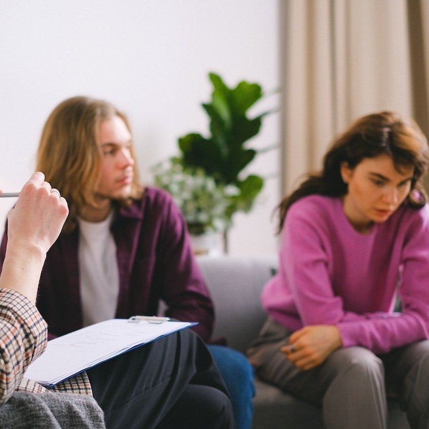 What To Do If Your Couples Therapist Is Taking Your Partner's Side