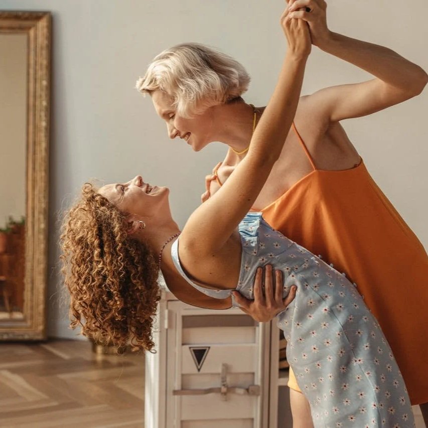 Coming Out Later in Life: How a Lesbian Therapist Can Support Your Journey