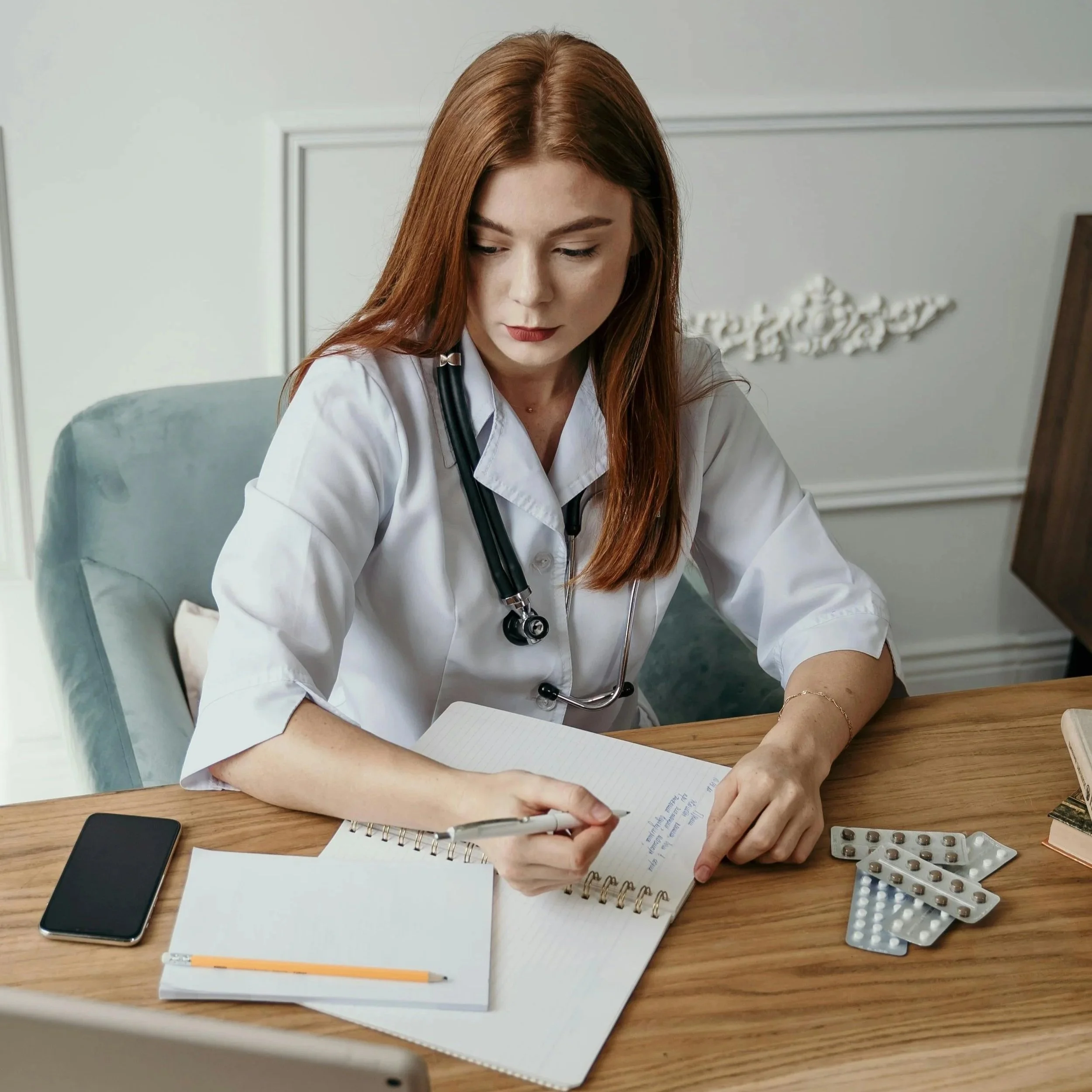 What a Therapist Wants You to Consider If You're Contemplating Starting GLP-1s