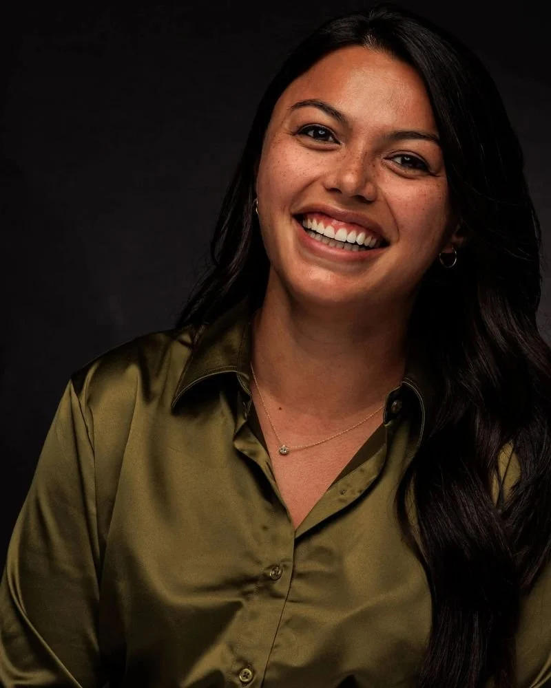 Daniella Mohazab, lesbian therapist for young adults in California