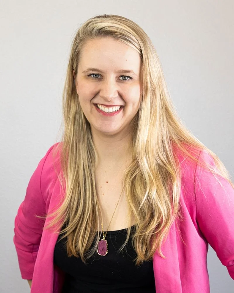 Laurel van der Toorn, LMFT, lesbian therapist offering lesbian therapy in California and Florida