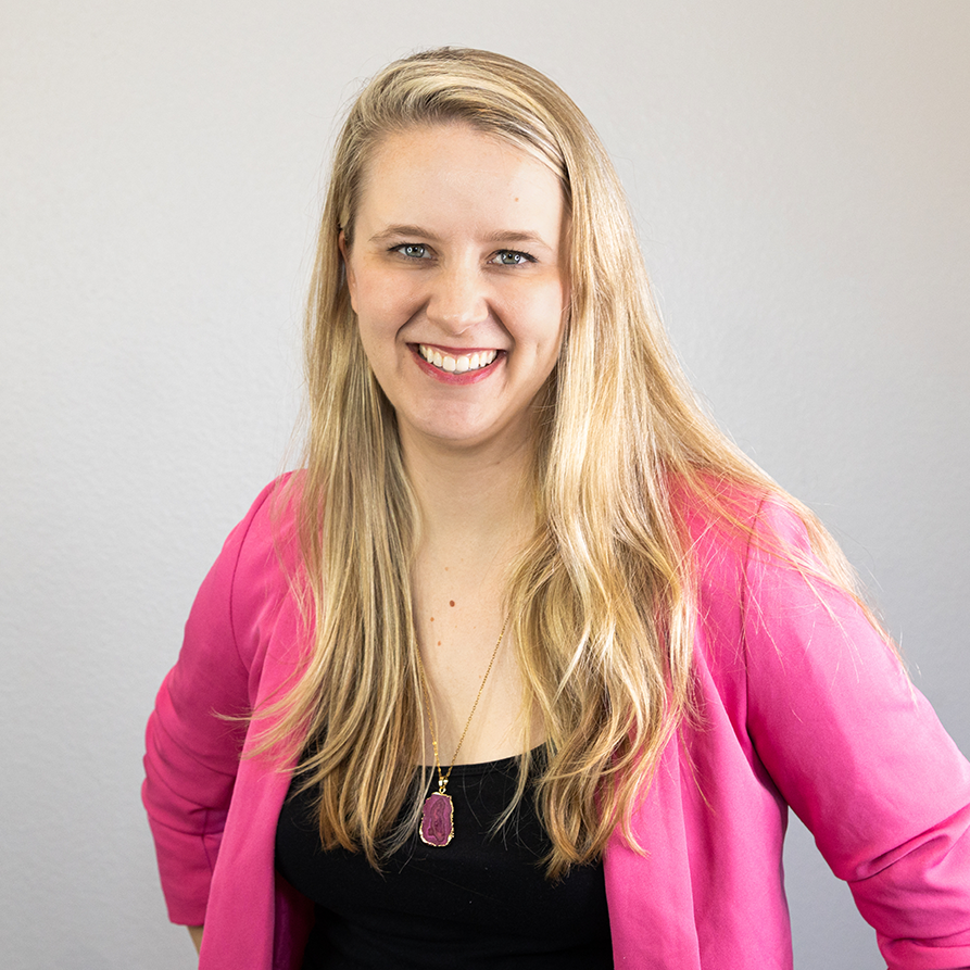 Laurel van der Toorn, LMFT, founder of Laurel Therapy Collective and EMDR therapist licensed in California, Florida, and four additional states
