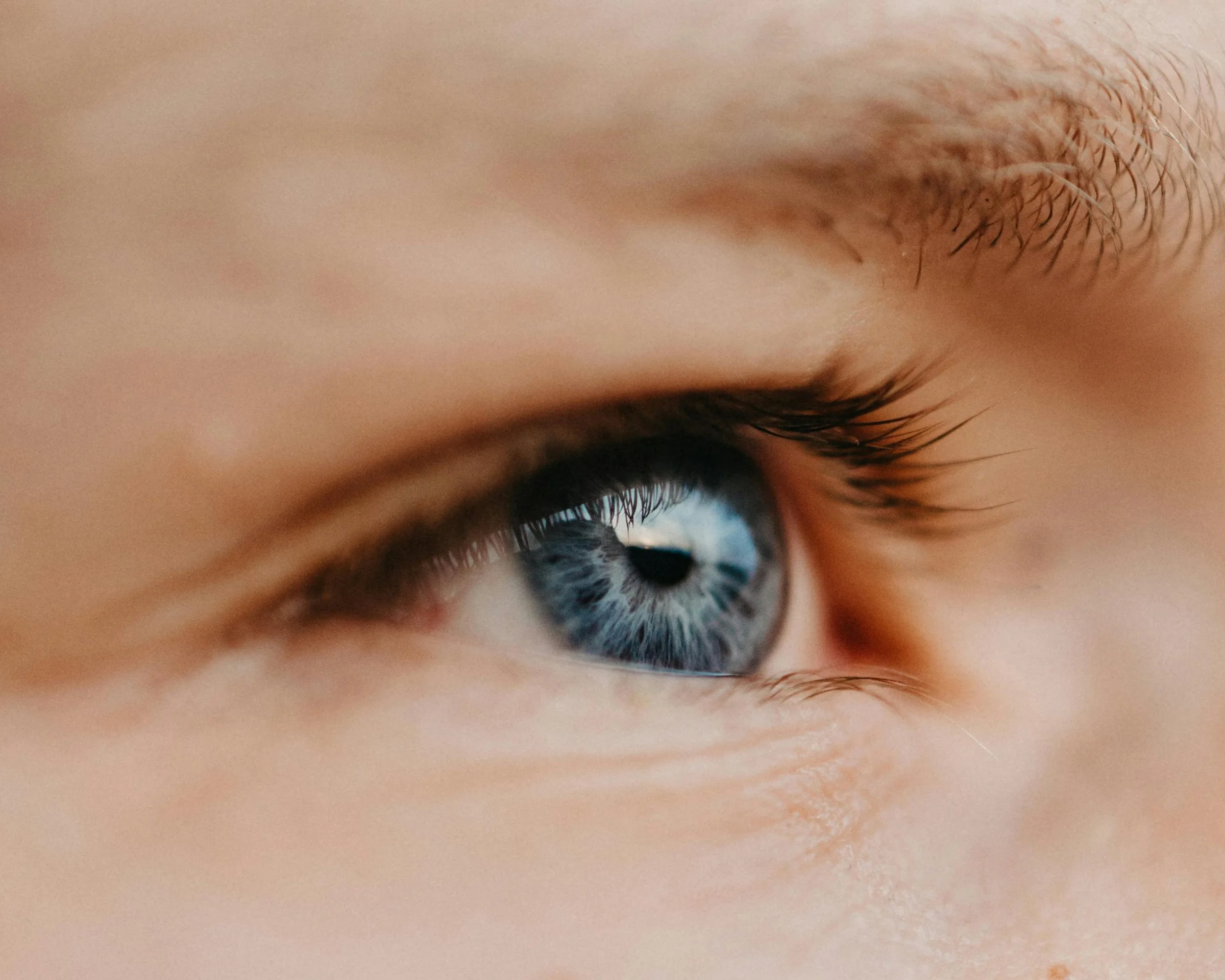 Close-up of an eye illustrating how eye movements are used during EMDR trauma processing