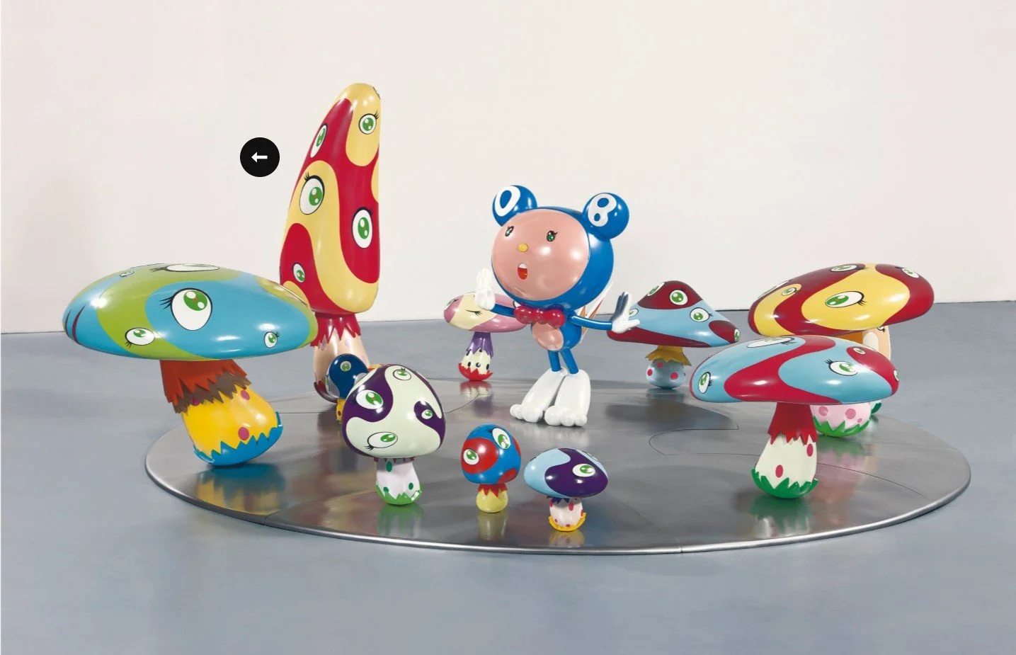 murakami dob sculpture.jpg