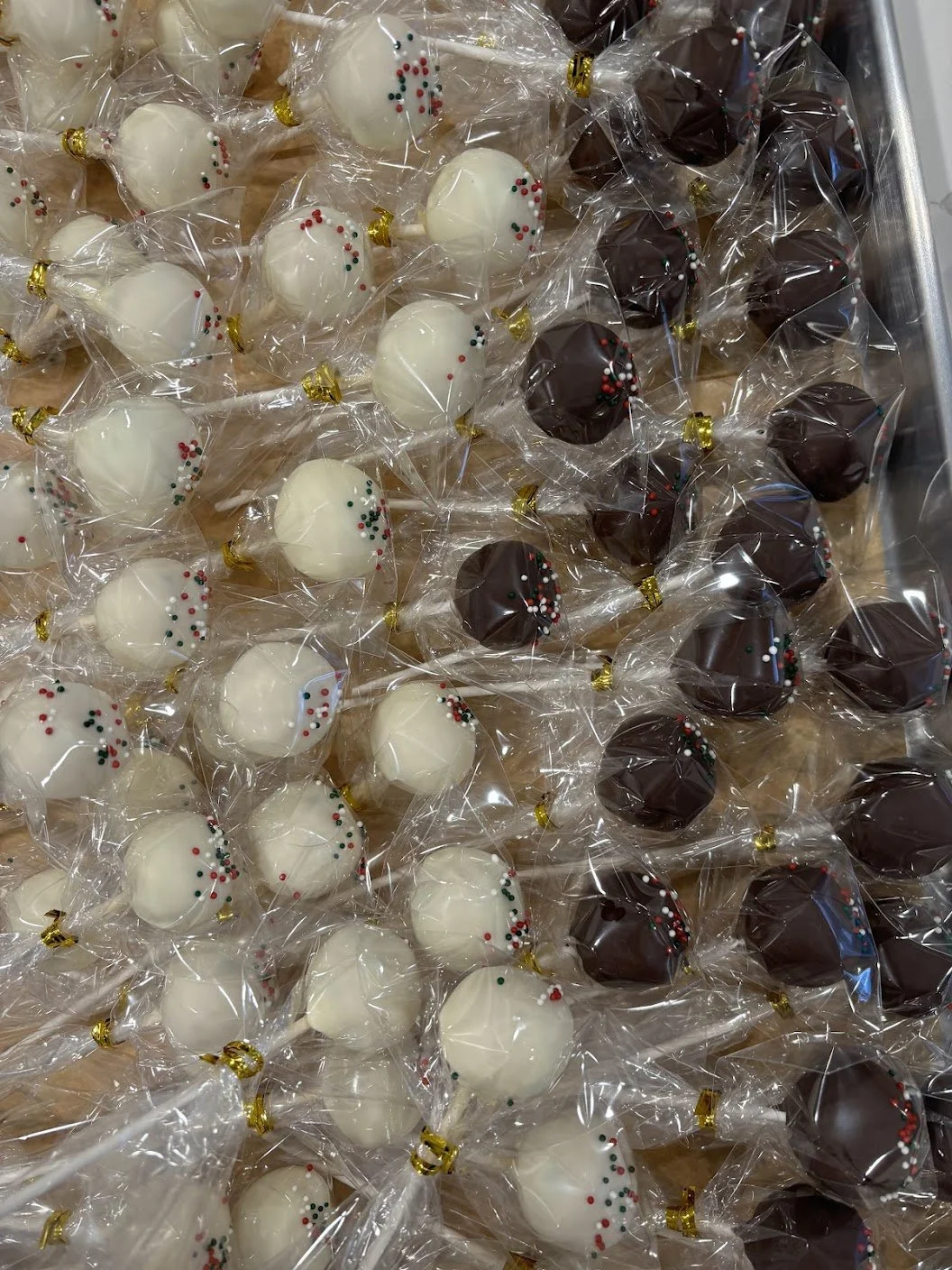 Holiday Cake Pops.jpg