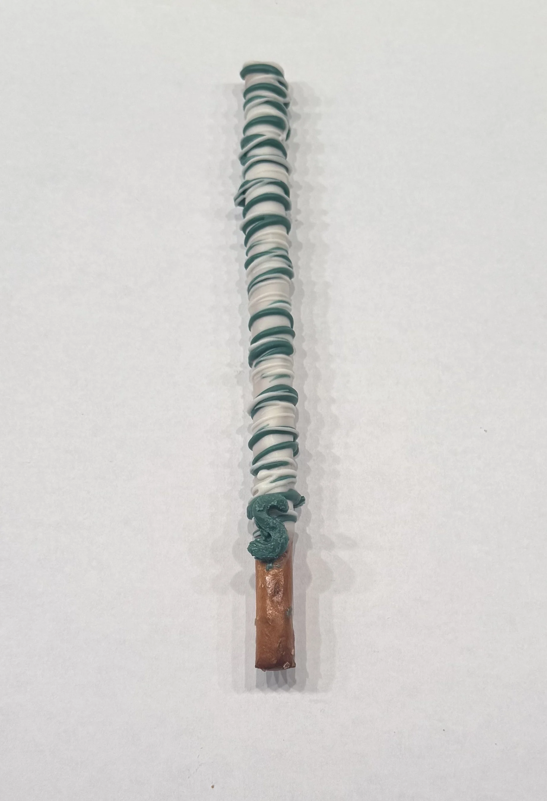 Dipped-Pretzel-Rod-_1_.jpg