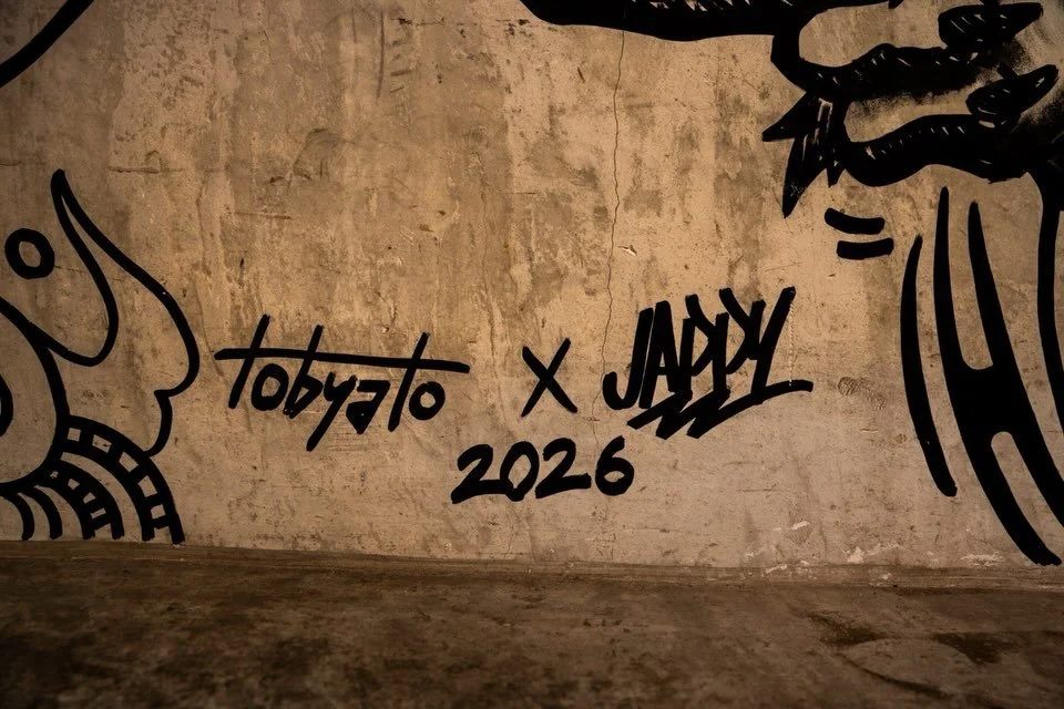 @tobyato x @jappyagoncillo 

Carrying the same energy from 21 Moonstone Lane
where art quite literally took over the walls.

We had Tobyato and Jappy from Manila drop by during Singapore Art Week for an impromptu jam.

Just markers, walls, and whatev