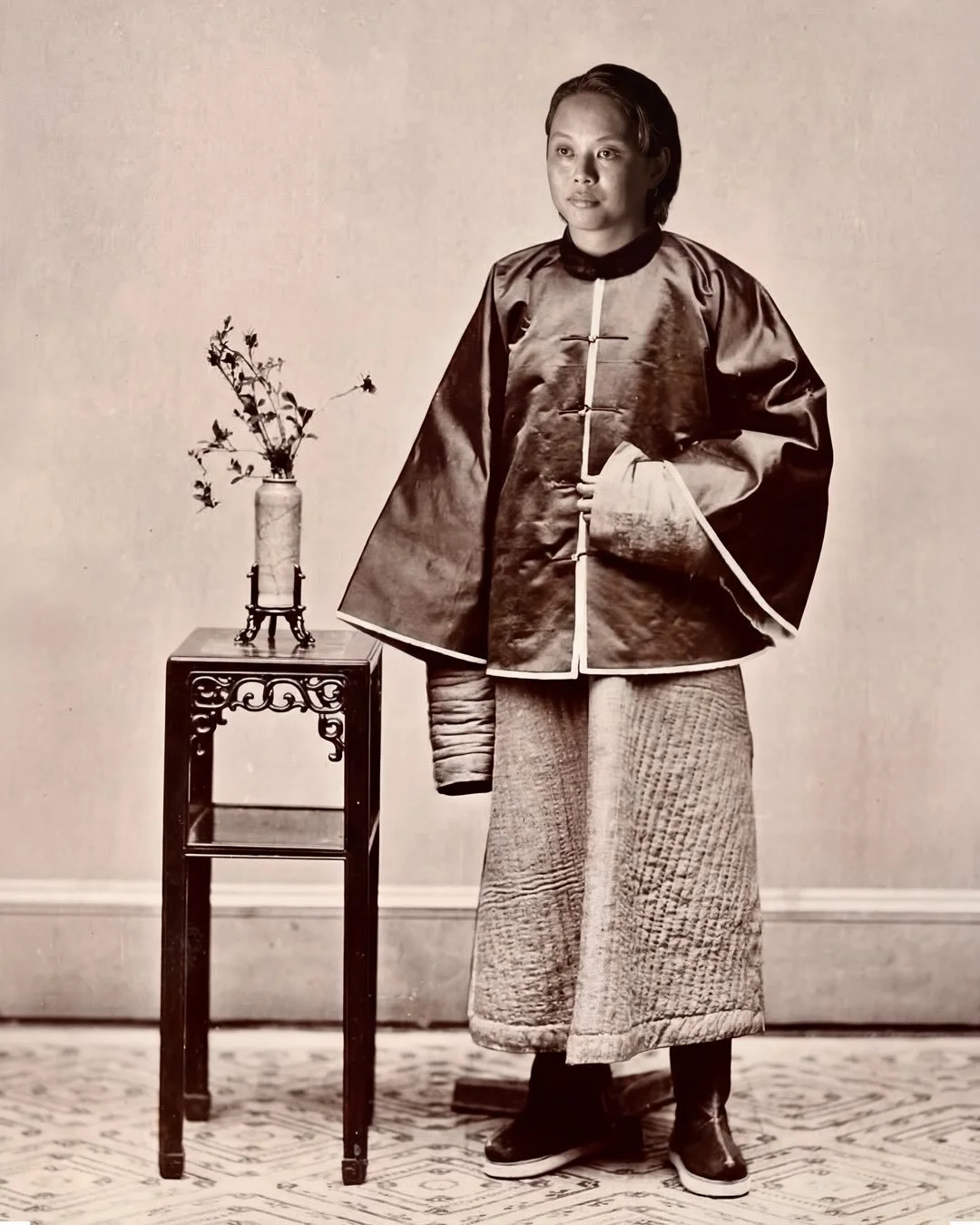 What&rsquo;s in the Mixed Beef Soup?

Sliced beef.
Brisket.
Tripe.
Tendon.
Beef balls.
Beansprouts.

All sitting in Gubak Kia&rsquo;s master stock.

More than 100 years old.
Still cooking.