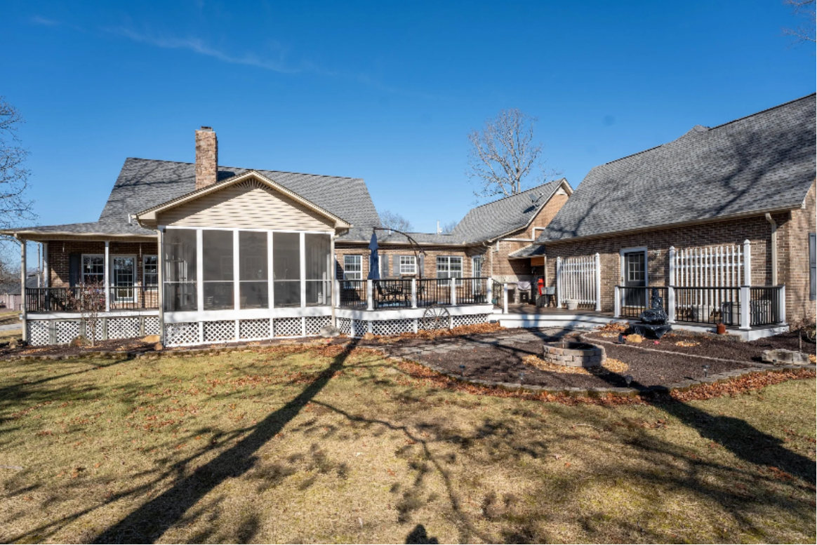 Metal Roof vs. Shingles in Tennessee: A 20-Year Cost Breakdown