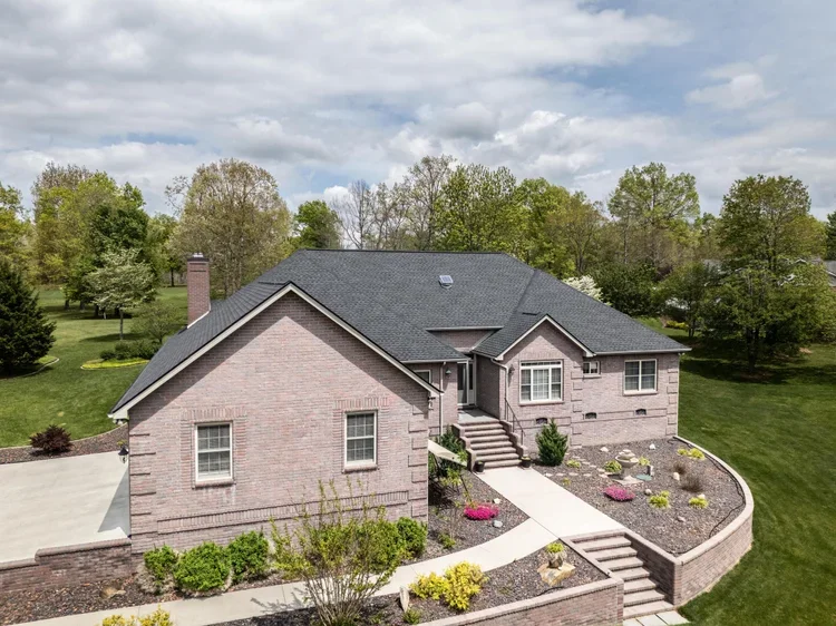 GAF roofing shingles installed on a Tennessee home by Jeff Woods Construction and Roofing certified GAF contractor