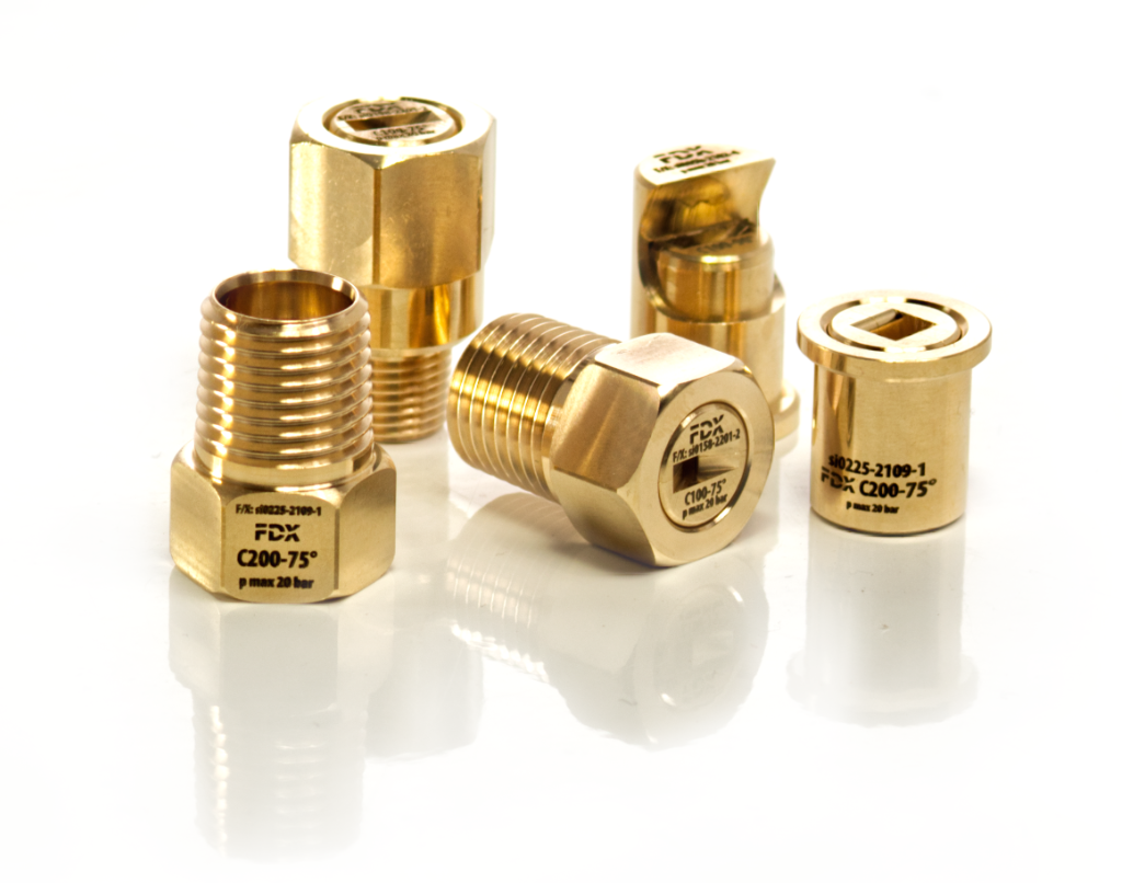 Various LPX low-pressure OmniJet nozzles, displayed on a white surface.